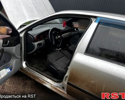 Серый Шкода Октавия, объемом двигателя 1.6 л и пробегом 310 тыс. км за 3500 $, фото 4 на Automoto.ua