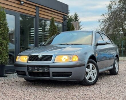 Серый Шкода Октавия, объемом двигателя 1.8 л и пробегом 209 тыс. км за 3990 $, фото 1 на Automoto.ua