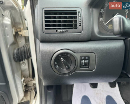 Серый Шкода Октавия, объемом двигателя 1.6 л и пробегом 226 тыс. км за 5500 $, фото 46 на Automoto.ua