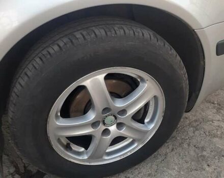 Серый Шкода Октавия, объемом двигателя 1.6 л и пробегом 211 тыс. км за 4500 $, фото 8 на Automoto.ua