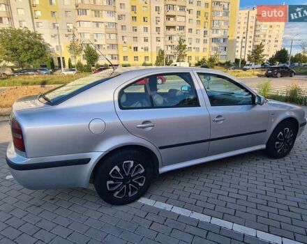 Сірий Шкода Октавія, об'ємом двигуна 1.6 л та пробігом 300 тис. км за 4300 $, фото 4 на Automoto.ua