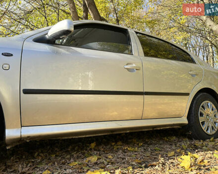 Серый Шкода Октавия, объемом двигателя 1.6 л и пробегом 252 тыс. км за 5200 $, фото 5 на Automoto.ua