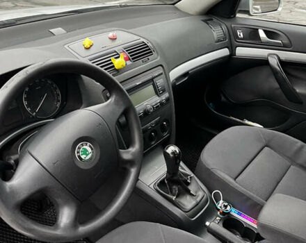 Серый Шкода Октавия, объемом двигателя 1.6 л и пробегом 296 тыс. км за 6000 $, фото 6 на Automoto.ua