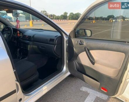 Серый Шкода Октавия, объемом двигателя 1.8 л и пробегом 296 тыс. км за 4000 $, фото 3 на Automoto.ua