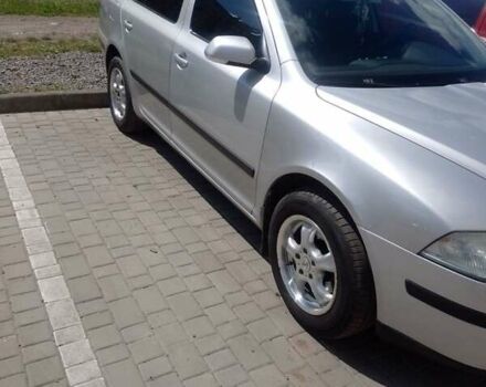 Серый Шкода Октавия, объемом двигателя 1.6 л и пробегом 230 тыс. км за 5500 $, фото 2 на Automoto.ua