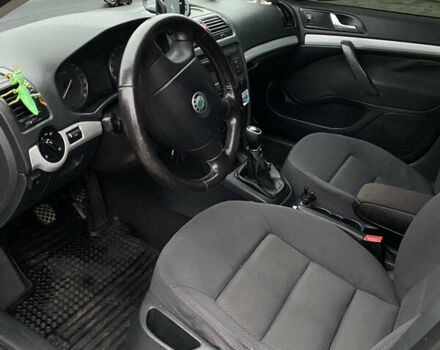 Сірий Шкода Октавія, об'ємом двигуна 1.6 л та пробігом 259 тис. км за 5200 $, фото 12 на Automoto.ua