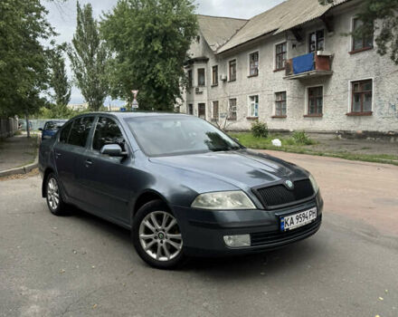 Серый Шкода Октавия, объемом двигателя 2 л и пробегом 365 тыс. км за 5000 $, фото 1 на Automoto.ua