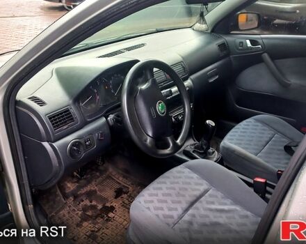 Серый Шкода Октавия, объемом двигателя 1.6 л и пробегом 255 тыс. км за 4500 $, фото 5 на Automoto.ua