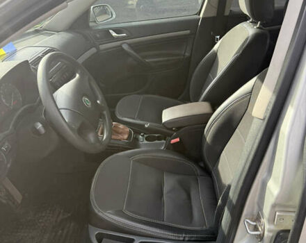 Серый Шкода Октавия, объемом двигателя 1.6 л и пробегом 257 тыс. км за 5200 $, фото 5 на Automoto.ua