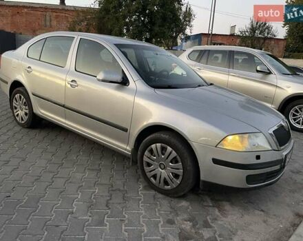 Серый Шкода Октавия, объемом двигателя 1.6 л и пробегом 230 тыс. км за 4950 $, фото 1 на Automoto.ua