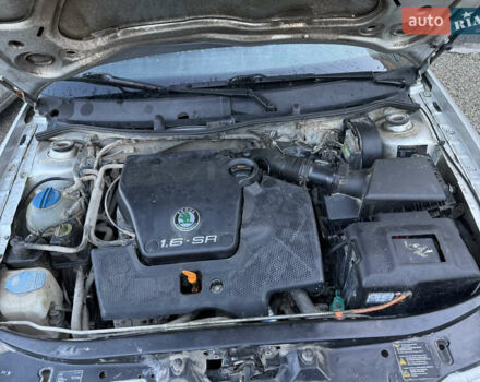 Серый Шкода Октавия, объемом двигателя 1.6 л и пробегом 402 тыс. км за 3500 $, фото 1 на Automoto.ua