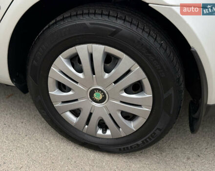 Серый Шкода Октавия, объемом двигателя 1.6 л и пробегом 180 тыс. км за 5000 $, фото 5 на Automoto.ua