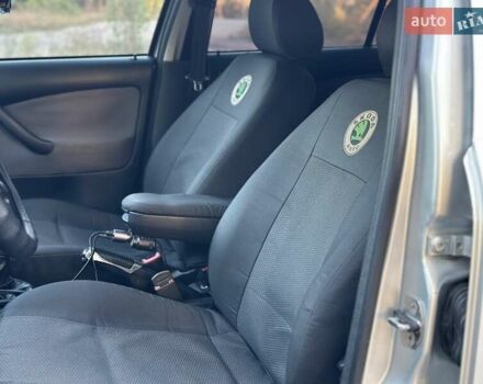 Серый Шкода Октавия, объемом двигателя 1.6 л и пробегом 169 тыс. км за 5500 $, фото 23 на Automoto.ua