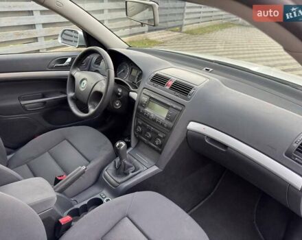 Серый Шкода Октавия, объемом двигателя 1.6 л и пробегом 231 тыс. км за 5300 $, фото 12 на Automoto.ua