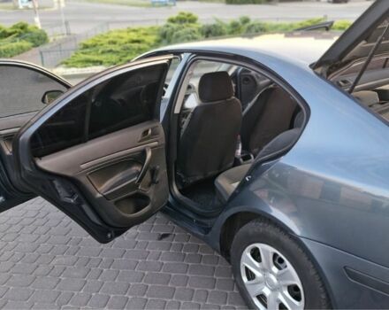 Серый Шкода Октавия, объемом двигателя 1.6 л и пробегом 226 тыс. км за 5000 $, фото 5 на Automoto.ua