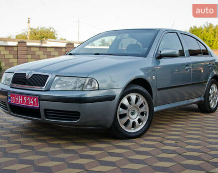 Серый Шкода Октавия, объемом двигателя 1.6 л и пробегом 250 тыс. км за 5600 $, фото 2 на Automoto.ua
