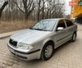 Серый Шкода Октавия, объемом двигателя 1.6 л и пробегом 200 тыс. км за 5000 $, фото 1 на Automoto.ua