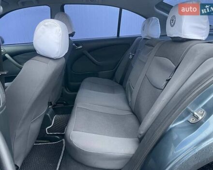 Сірий Шкода Октавія, об'ємом двигуна 2 л та пробігом 301 тис. км за 4990 $, фото 9 на Automoto.ua