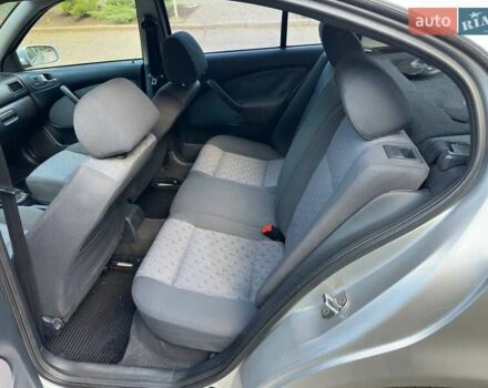 Серый Шкода Октавия, объемом двигателя 1.6 л и пробегом 237 тыс. км за 4600 $, фото 11 на Automoto.ua