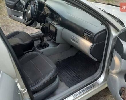 Сірий Шкода Октавія, об'ємом двигуна 1.6 л та пробігом 285 тис. км за 4500 $, фото 14 на Automoto.ua