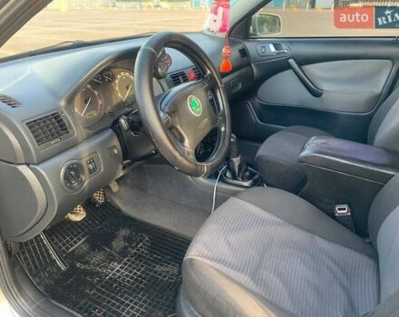 Серый Шкода Октавия, объемом двигателя 1.8 л и пробегом 296 тыс. км за 4000 $, фото 2 на Automoto.ua