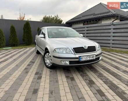Серый Шкода Октавия, объемом двигателя 1.6 л и пробегом 231 тыс. км за 5300 $, фото 1 на Automoto.ua