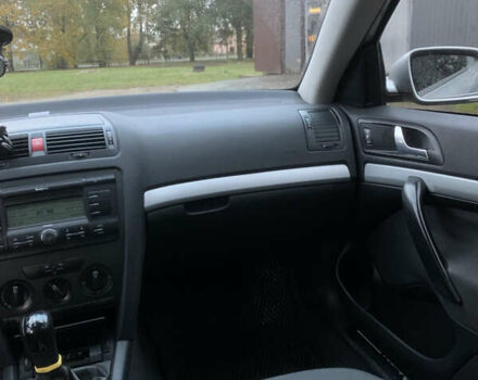 Серый Шкода Октавия, объемом двигателя 1.6 л и пробегом 176 тыс. км за 5150 $, фото 11 на Automoto.ua