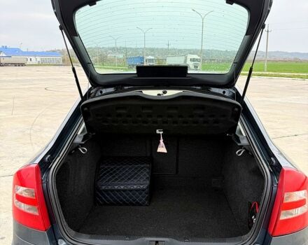 Серый Шкода Октавия, объемом двигателя 1.6 л и пробегом 206 тыс. км за 5600 $, фото 5 на Automoto.ua