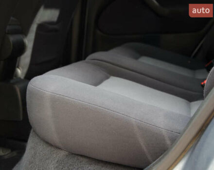 Серый Шкода Октавия, объемом двигателя 1.6 л и пробегом 250 тыс. км за 5600 $, фото 42 на Automoto.ua