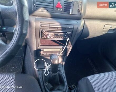 Сірий Шкода Октавія, об'ємом двигуна 2 л та пробігом 306 тис. км за 5600 $, фото 4 на Automoto.ua