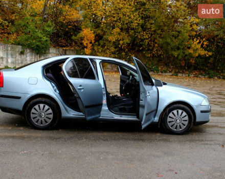 Шкода Октавия 2004 в Кременце на Automoto.ua Серый Шкода Октавия, объемом двигателя 1.97 л и пробегом 320 тыс. км за 5250 $, фото 20 на Automoto.ua