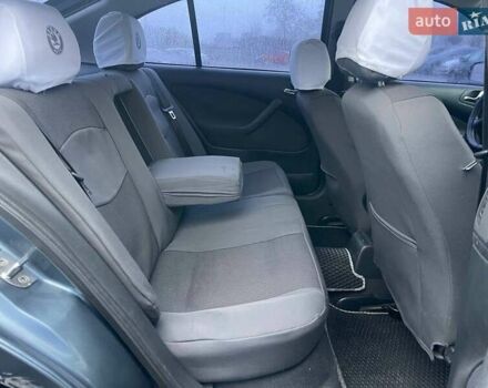 Сірий Шкода Октавія, об'ємом двигуна 2 л та пробігом 301 тис. км за 4990 $, фото 10 на Automoto.ua