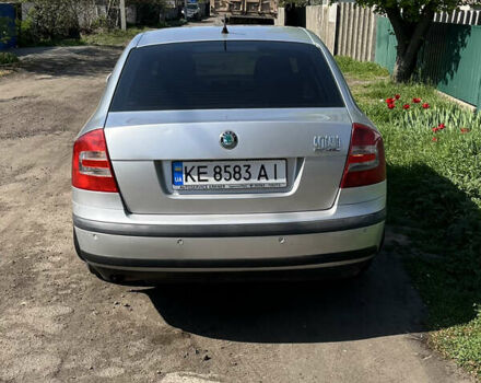 Серый Шкода Октавия, объемом двигателя 1.6 л и пробегом 250 тыс. км за 6500 $, фото 2 на Automoto.ua