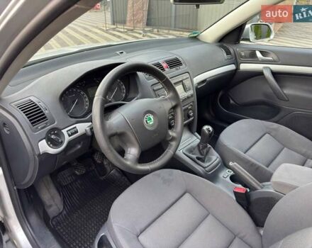 Серый Шкода Октавия, объемом двигателя 1.6 л и пробегом 231 тыс. км за 5300 $, фото 11 на Automoto.ua