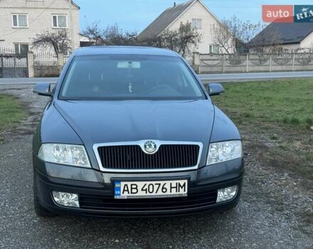 Серый Шкода Октавия, объемом двигателя 1.6 л и пробегом 227 тыс. км за 5600 $, фото 1 на Automoto.ua