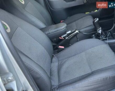 Серый Шкода Октавия, объемом двигателя 1.6 л и пробегом 169 тыс. км за 5500 $, фото 32 на Automoto.ua