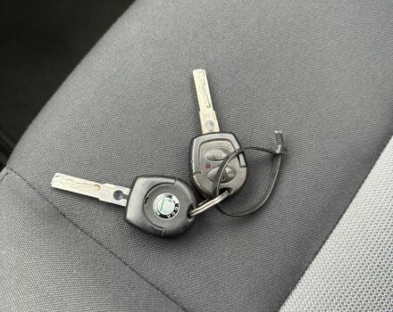 Серый Шкода Октавия, объемом двигателя 2 л и пробегом 159 тыс. км за 6500 $, фото 10 на Automoto.ua