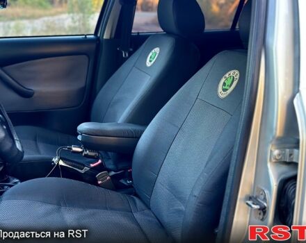 Сірий Шкода Октавія, об'ємом двигуна 1.6 л та пробігом 168 тис. км за 5400 $, фото 11 на Automoto.ua