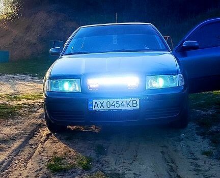 Серый Шкода Октавия, объемом двигателя 1.6 л и пробегом 237 тыс. км за 4700 $, фото 2 на Automoto.ua