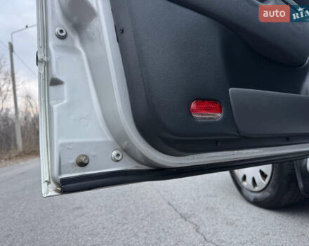 Серый Шкода Октавия, объемом двигателя 1.6 л и пробегом 267 тыс. км за 4700 $, фото 17 на Automoto.ua