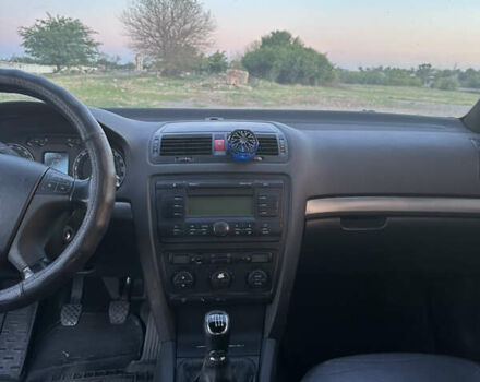 Сірий Шкода Октавія, об'ємом двигуна 2 л та пробігом 335 тис. км за 6300 $, фото 8 на Automoto.ua
