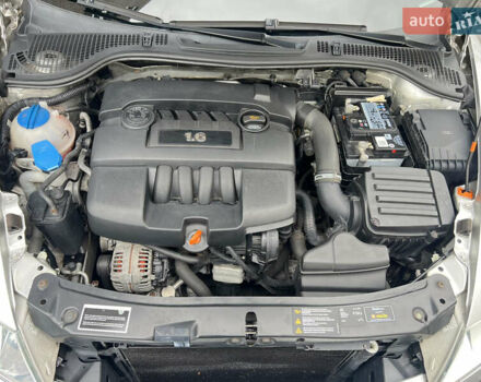 Шкода Октавия 2005 в Полтаве на Automoto.ua Серый Шкода Октавия, объемом двигателя 1.6 л и пробегом 176 тыс. км за 6500 $, фото 43 на Automoto.ua