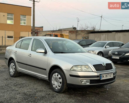 Сірий Шкода Октавія, об'ємом двигуна 1.6 л та пробігом 250 тис. км за 3850 $, фото 11 на Automoto.ua