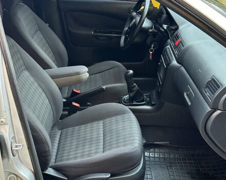 Серый Шкода Октавия, объемом двигателя 1.6 л и пробегом 215 тыс. км за 4550 $, фото 21 на Automoto.ua