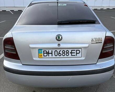 Серый Шкода Октавия, объемом двигателя 1.6 л и пробегом 322 тыс. км за 4500 $, фото 1 на Automoto.ua