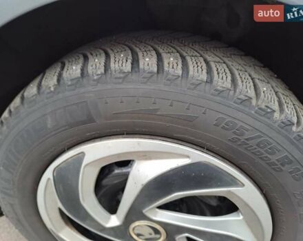 Сірий Шкода Октавія, об'ємом двигуна 1.6 л та пробігом 196 тис. км за 5800 $, фото 12 на Automoto.ua