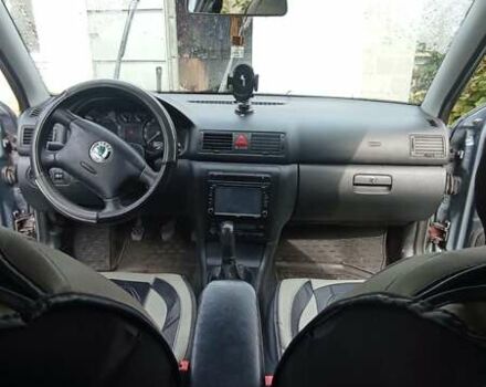 Серый Шкода Октавия, объемом двигателя 1.8 л и пробегом 300 тыс. км за 4700 $, фото 3 на Automoto.ua