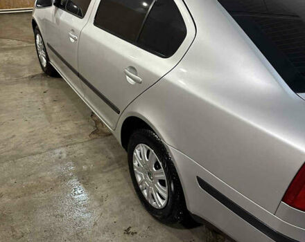 Серый Шкода Октавия, объемом двигателя 1.6 л и пробегом 229 тыс. км за 6300 $, фото 3 на Automoto.ua