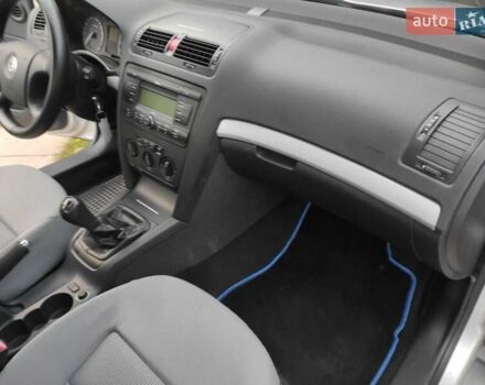 Серый Шкода Октавия, объемом двигателя 1.6 л и пробегом 180 тыс. км за 5190 $, фото 13 на Automoto.ua