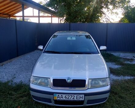 Сірий Шкода Октавія, об'ємом двигуна 1.6 л та пробігом 300 тис. км за 4000 $, фото 1 на Automoto.ua